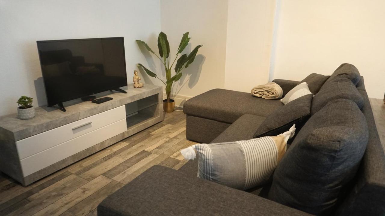 Logement Spacieux - Face A La Gare Et Centre-Ville Épinal Εξωτερικό φωτογραφία